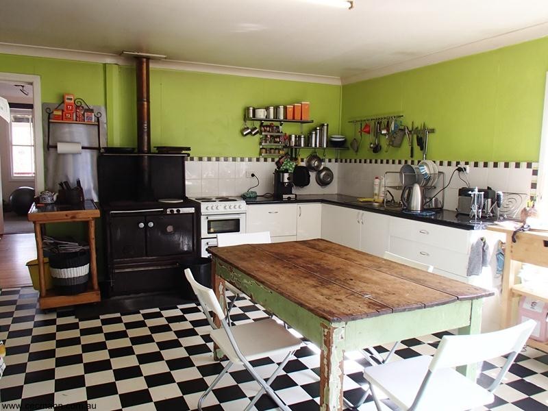 2302 Pyramids Road, Stanthorpe QLD 4380