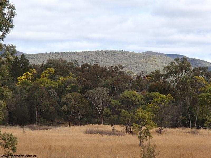 2302 Pyramids Road, Stanthorpe QLD 4380