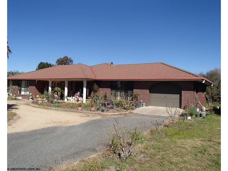 69 Mt Stirling Road, Glen Aplin QLD 4381