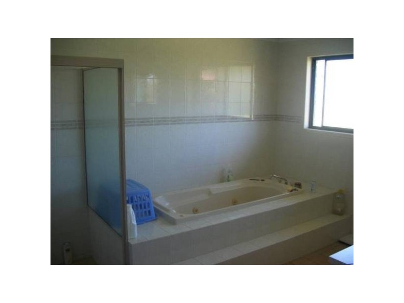 2 Mt Stirling Rd, Stanthorpe QLD 4380