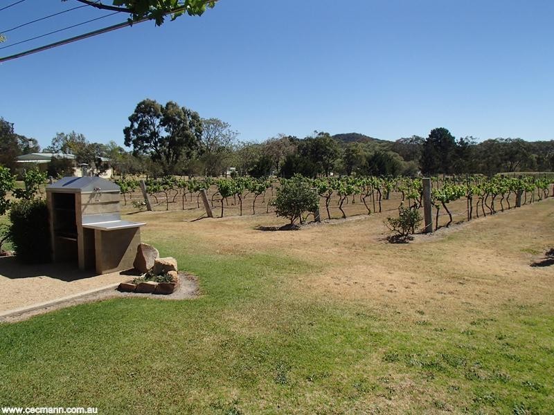 27144 New England Highway, Stanthorpe QLD 4380