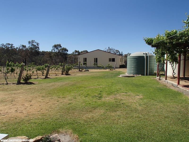 27144 New England Highway, Stanthorpe QLD 4380