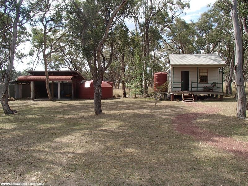 28594 New England Highway, Stanthorpe QLD 4380