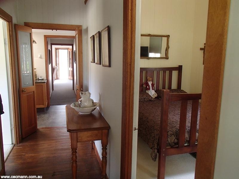 28594 New England Highway, Stanthorpe QLD 4380
