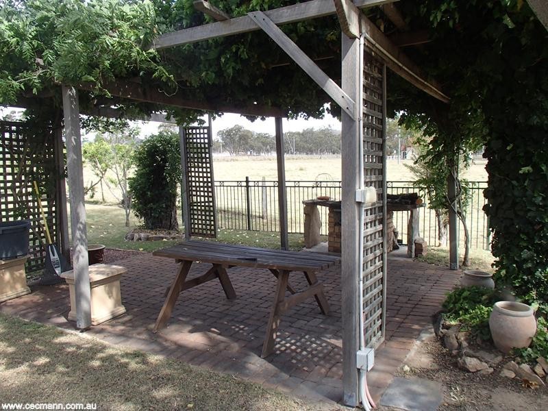 28594 New England Highway, Stanthorpe QLD 4380