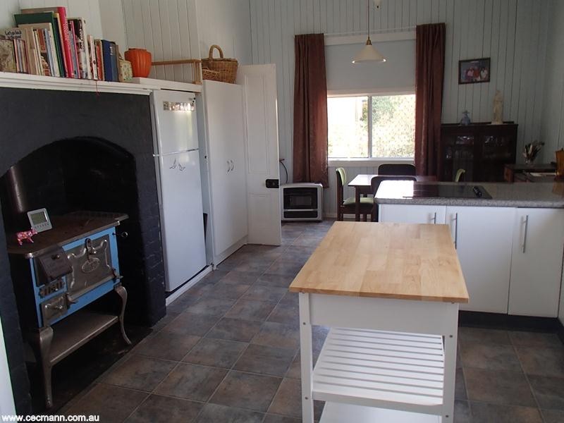 9 Wolfram Street, Stanthorpe QLD 4380