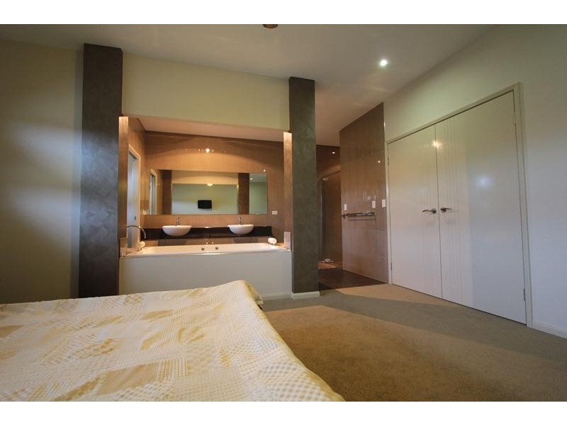 4 Gla-Nor Drive, Stanthorpe QLD 4380