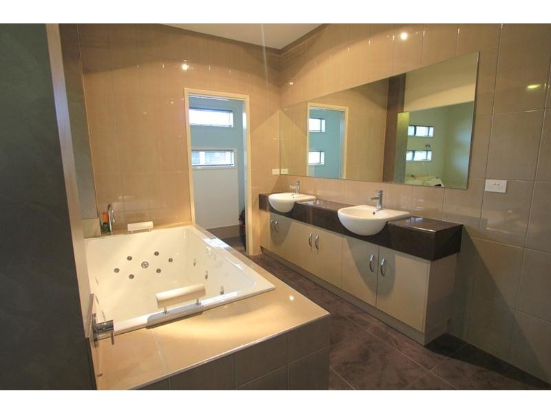 4 Gla-Nor Drive, Stanthorpe QLD 4380