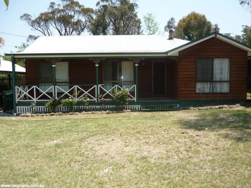 64 Wallangarra Road, Stanthorpe QLD 4380