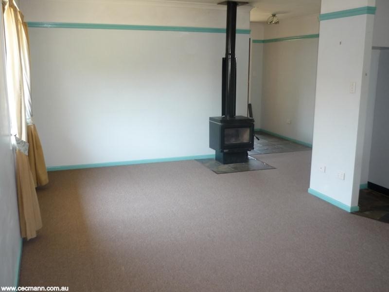 64 Wallangarra Road, Stanthorpe QLD 4380