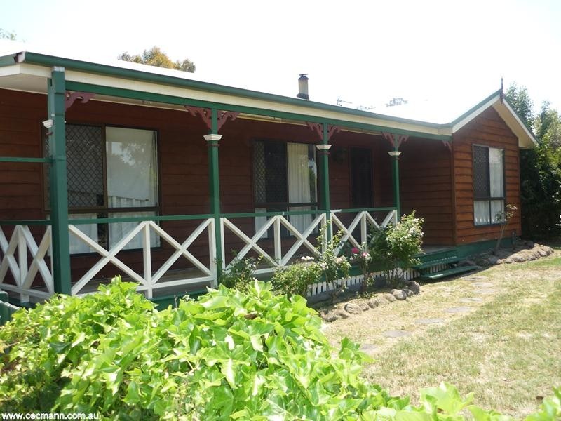 64 Wallangarra Road, Stanthorpe QLD 4380