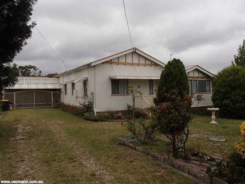 53 Wallangarra Road, Stanthorpe QLD 4380