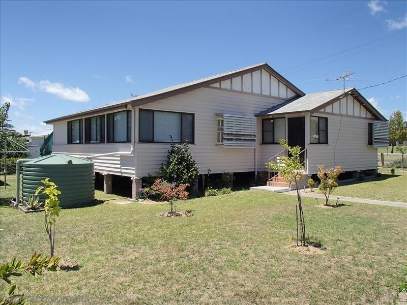 49 Archibald Street, Stanthorpe QLD 4380