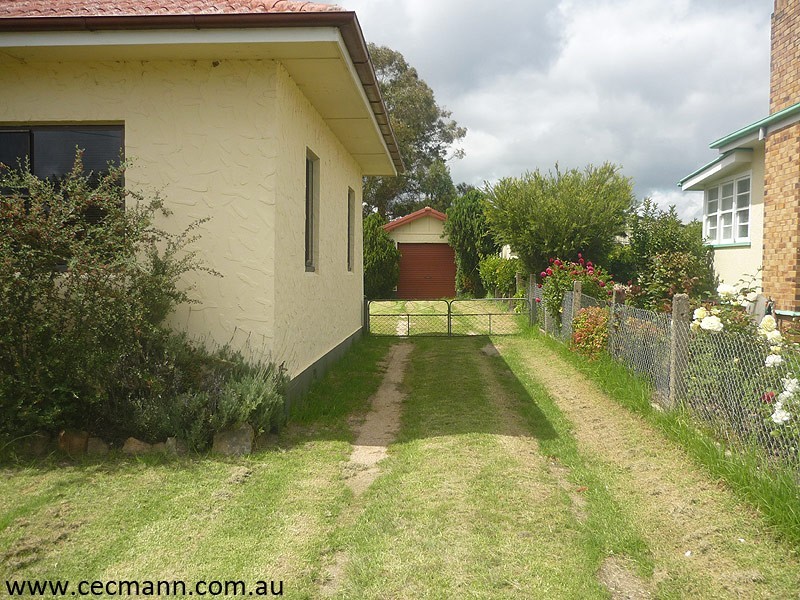 11 Wallangarra Road, Stanthorpe QLD 4380