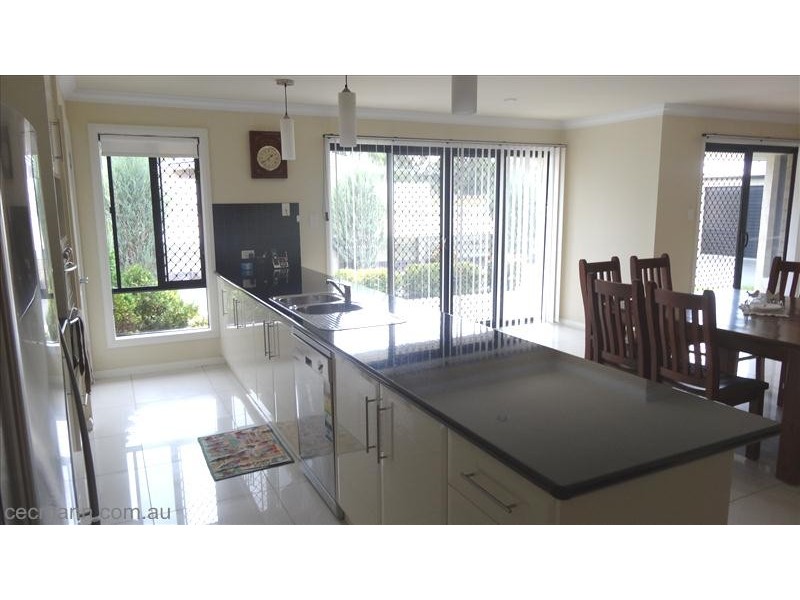 6 Sangricoli Court, Stanthorpe QLD 4380