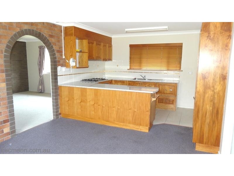 24 Burton Crescent, Stanthorpe QLD 4380