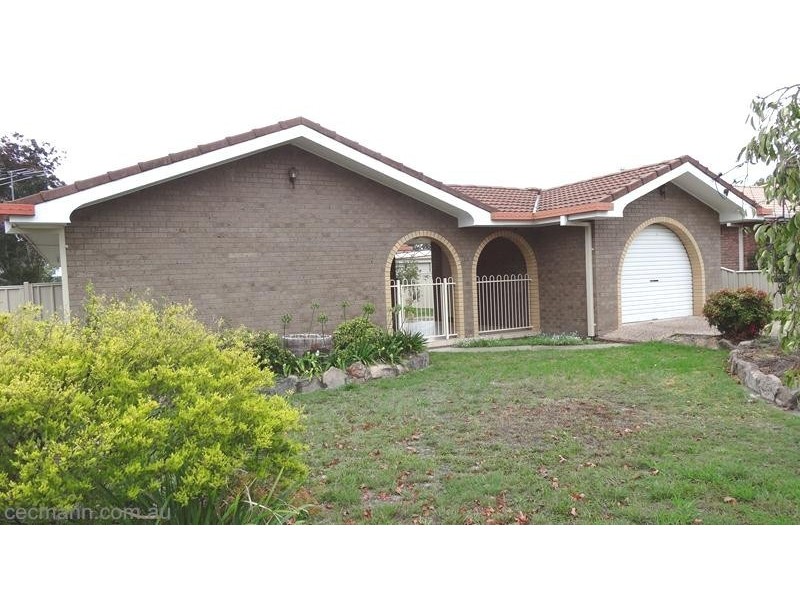 24 Burton Crescent, Stanthorpe QLD 4380