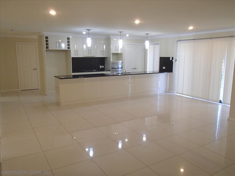 6 Sangricoli Court, Stanthorpe QLD 4380