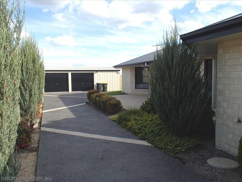 6 Sangricoli Court, Stanthorpe QLD 4380