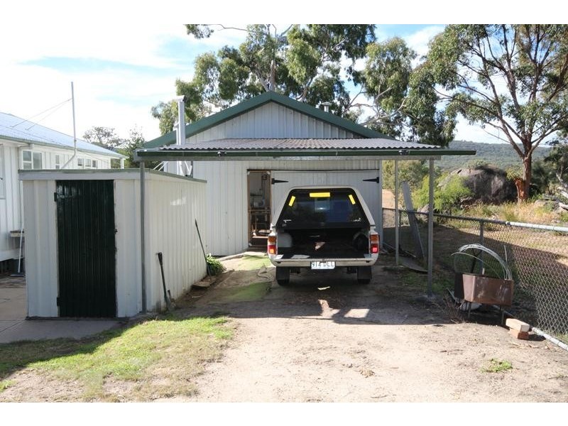 66 Paling Yard, Wallangarra QLD 4383
