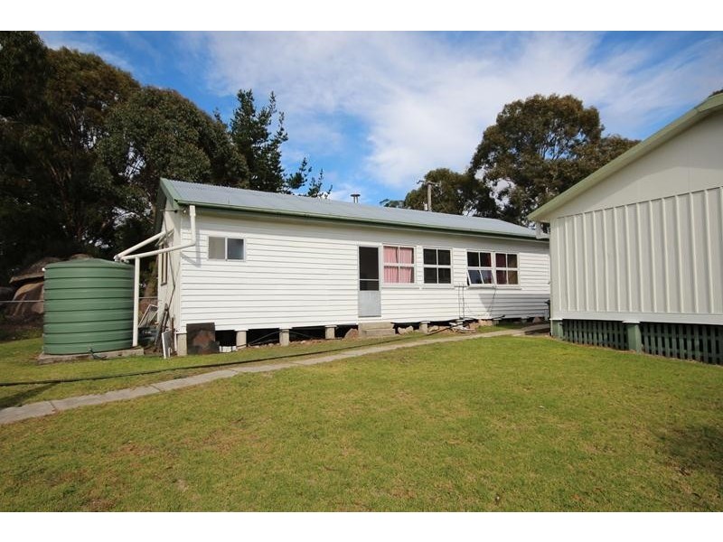66 Paling Yard, Wallangarra QLD 4383