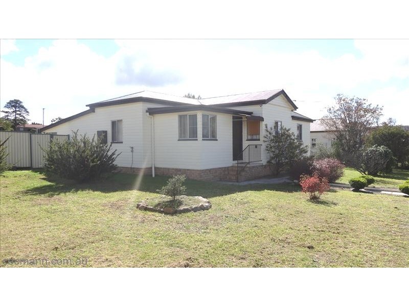 54 SYMES ST, Stanthorpe QLD 4380