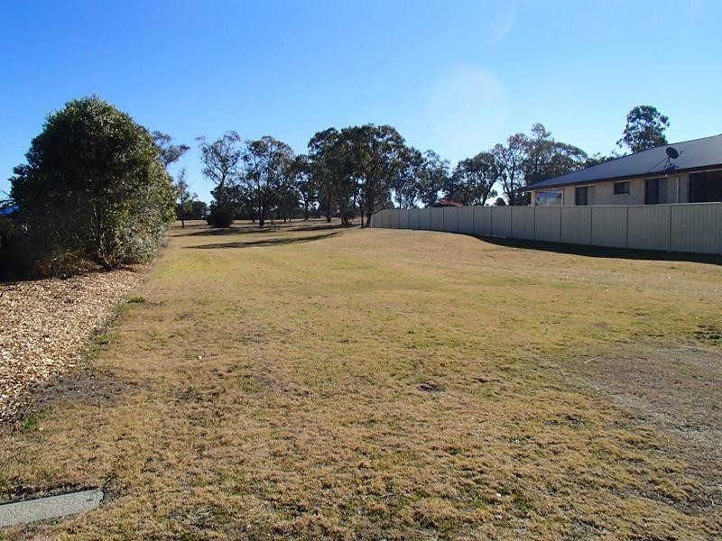 22 Fairway Crescent, Stanthorpe QLD 4380