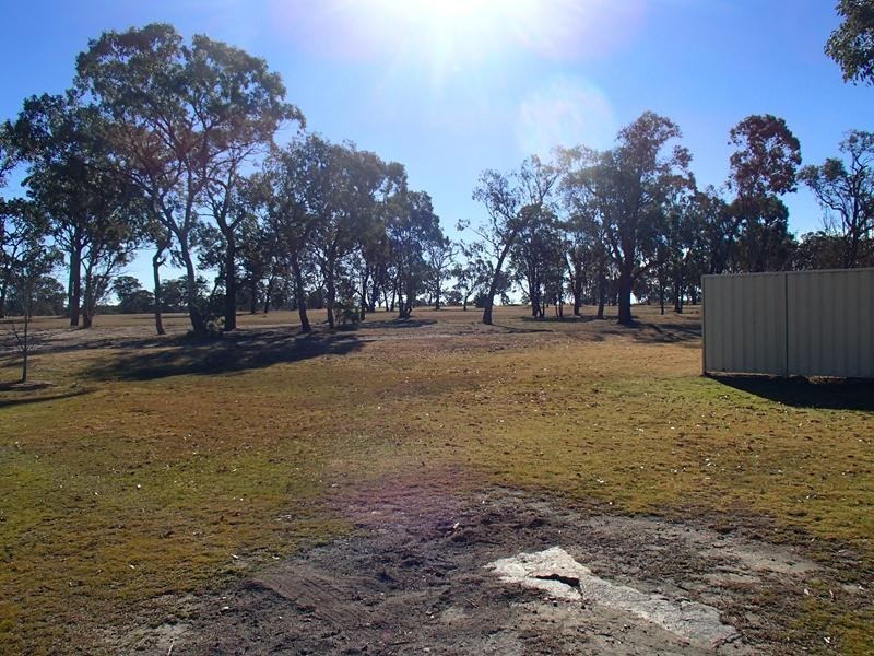 22 Fairway Crescent, Stanthorpe QLD 4380