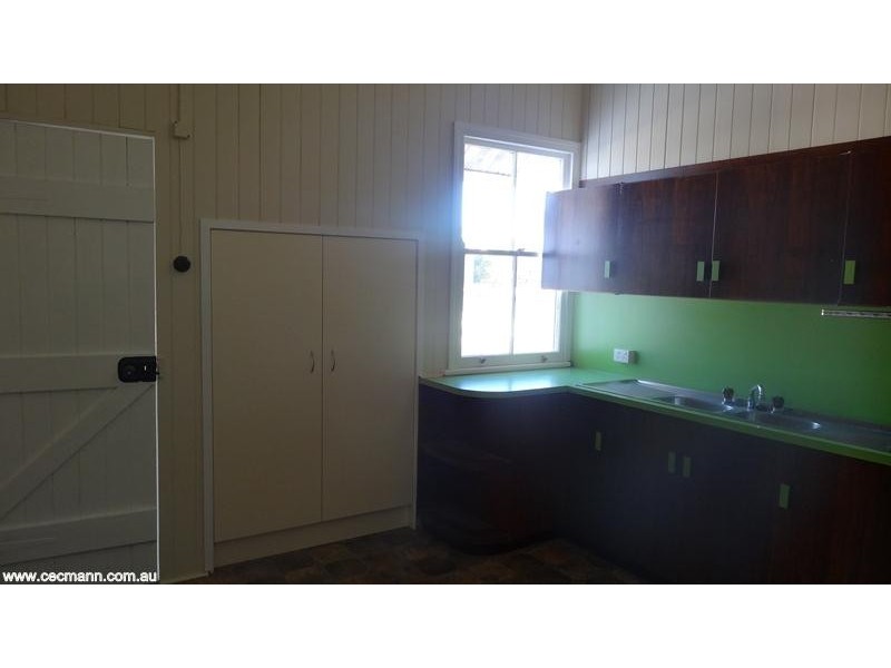 55 Railway Street, Stanthorpe QLD 4380