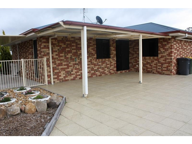 13 Fairway Crescent, Stanthorpe QLD 4380