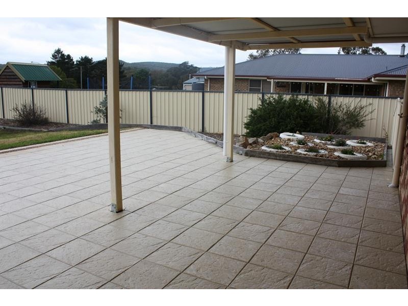 13 Fairway Crescent, Stanthorpe QLD 4380