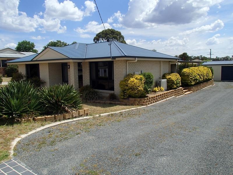 10 Barton Street, Stanthorpe QLD 4380