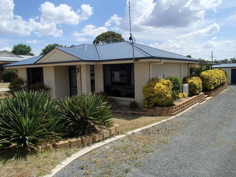 10 Barton Street, Stanthorpe QLD 4380