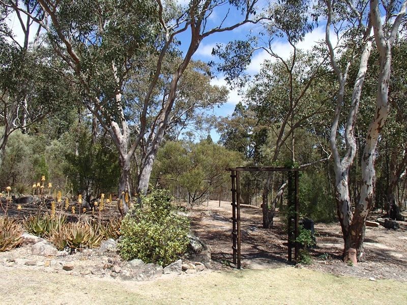 66 Dalcouth Road, Stanthorpe QLD 4380