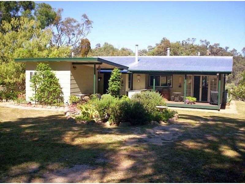 140 Limberlost Road, Stanthorpe QLD 4380