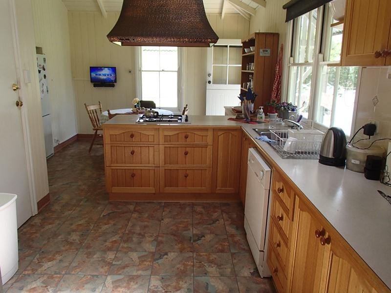 103 Old Caves Road, Stanthorpe QLD 4380
