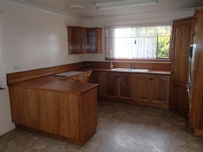 25 Leslie Parade, Stanthorpe QLD 4380