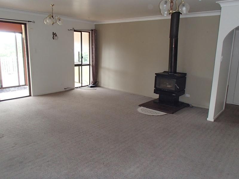 25 Leslie Parade, Stanthorpe QLD 4380