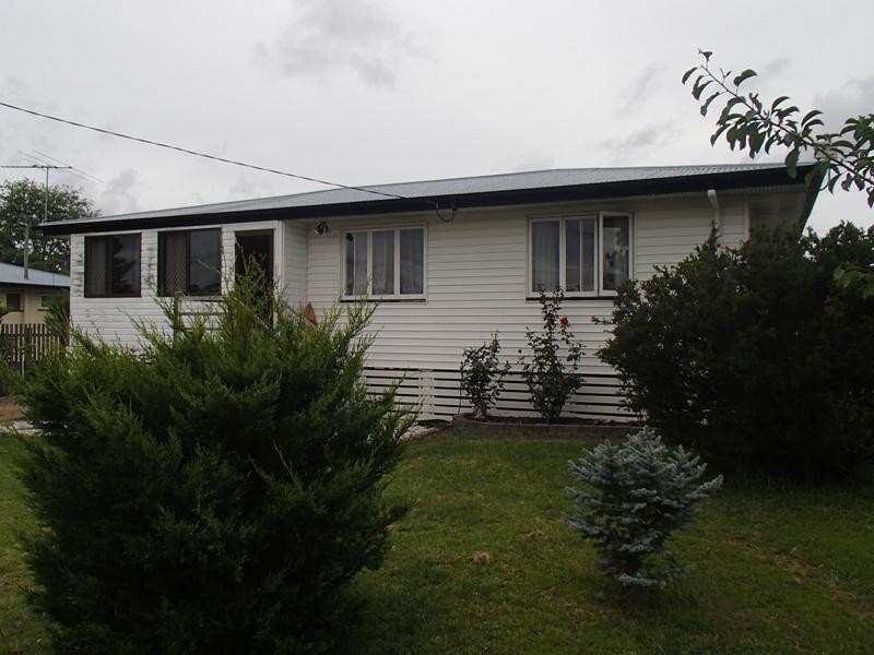 13 Britannia Street, Stanthorpe QLD 4380