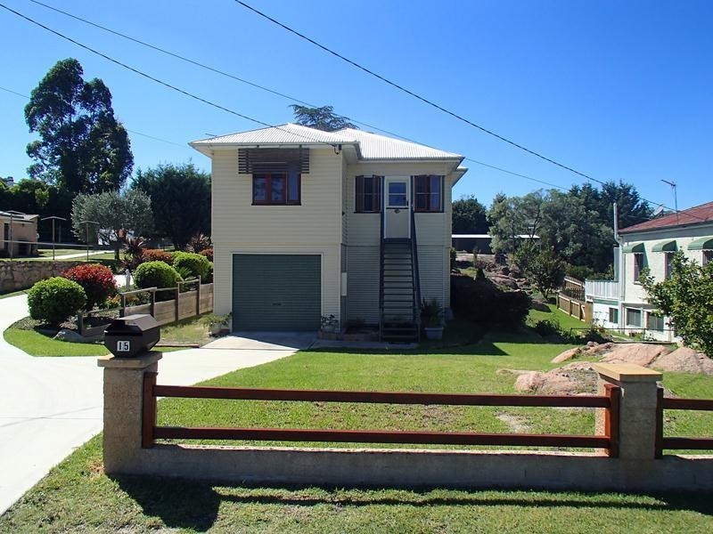 15 Tyrel Street, Stanthorpe QLD 4380