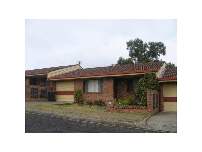 2/7 Baker STREET, Stanthorpe QLD 4380