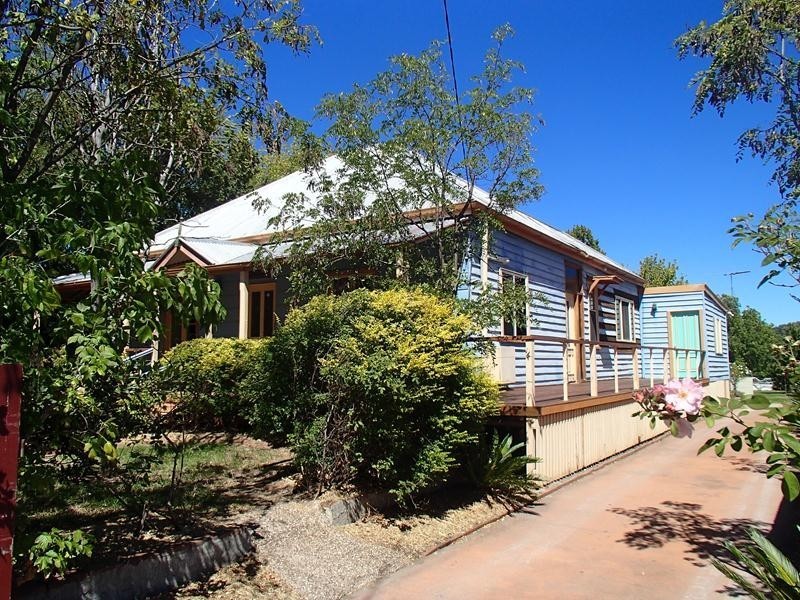 81 Folkestone Street, Stanthorpe QLD 4380