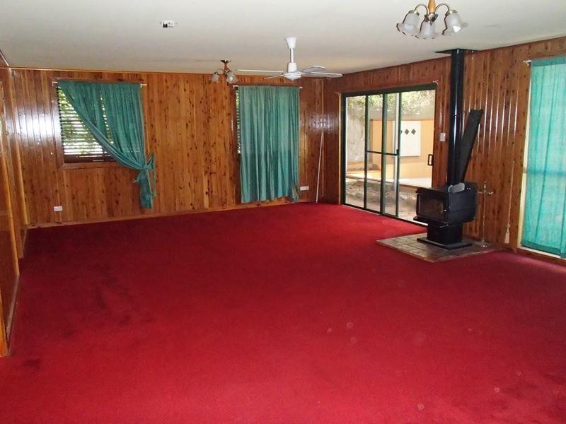 81 Folkestone Street, Stanthorpe QLD 4380