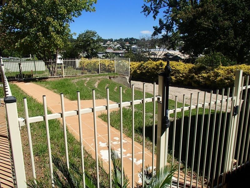 81 Folkestone Street, Stanthorpe QLD 4380