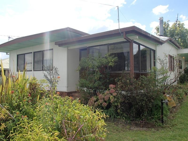16 Wolfram Street, Stanthorpe QLD 4380