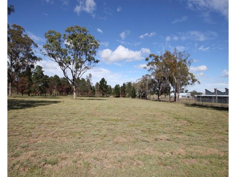 4 Happy Valley Road, Wallangarra QLD 4383