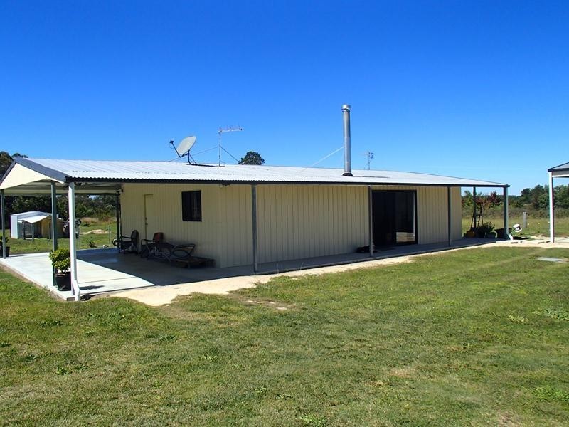 813 Rabbit Fence Road, Stanthorpe QLD 4380