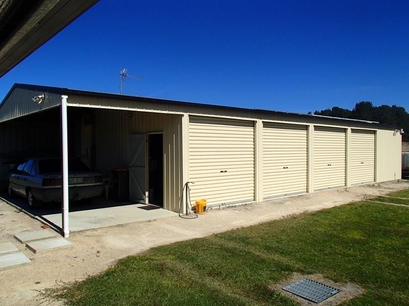 813 Rabbit Fence Road, Stanthorpe QLD 4380