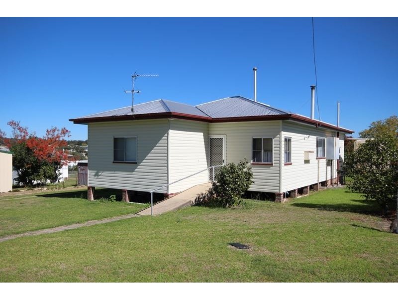6 Anzac Street, Stanthorpe QLD 4380