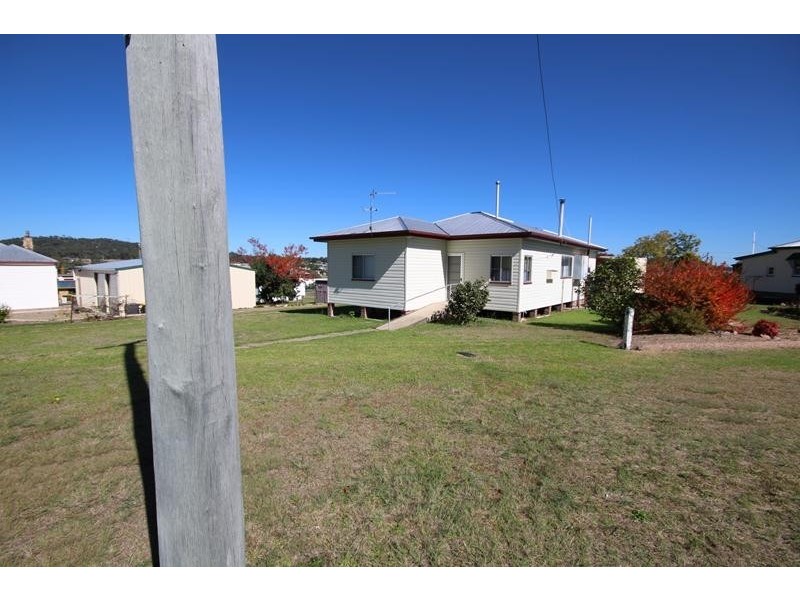 6 Anzac Street, Stanthorpe QLD 4380